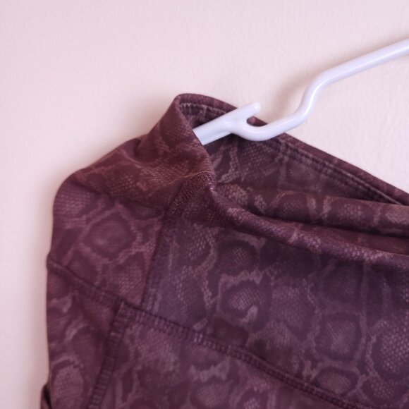 EVOLUTION AND CREATION Womens XL Active Tank Top and Pants Set Purple Snake Skin - Picture 15 of 16